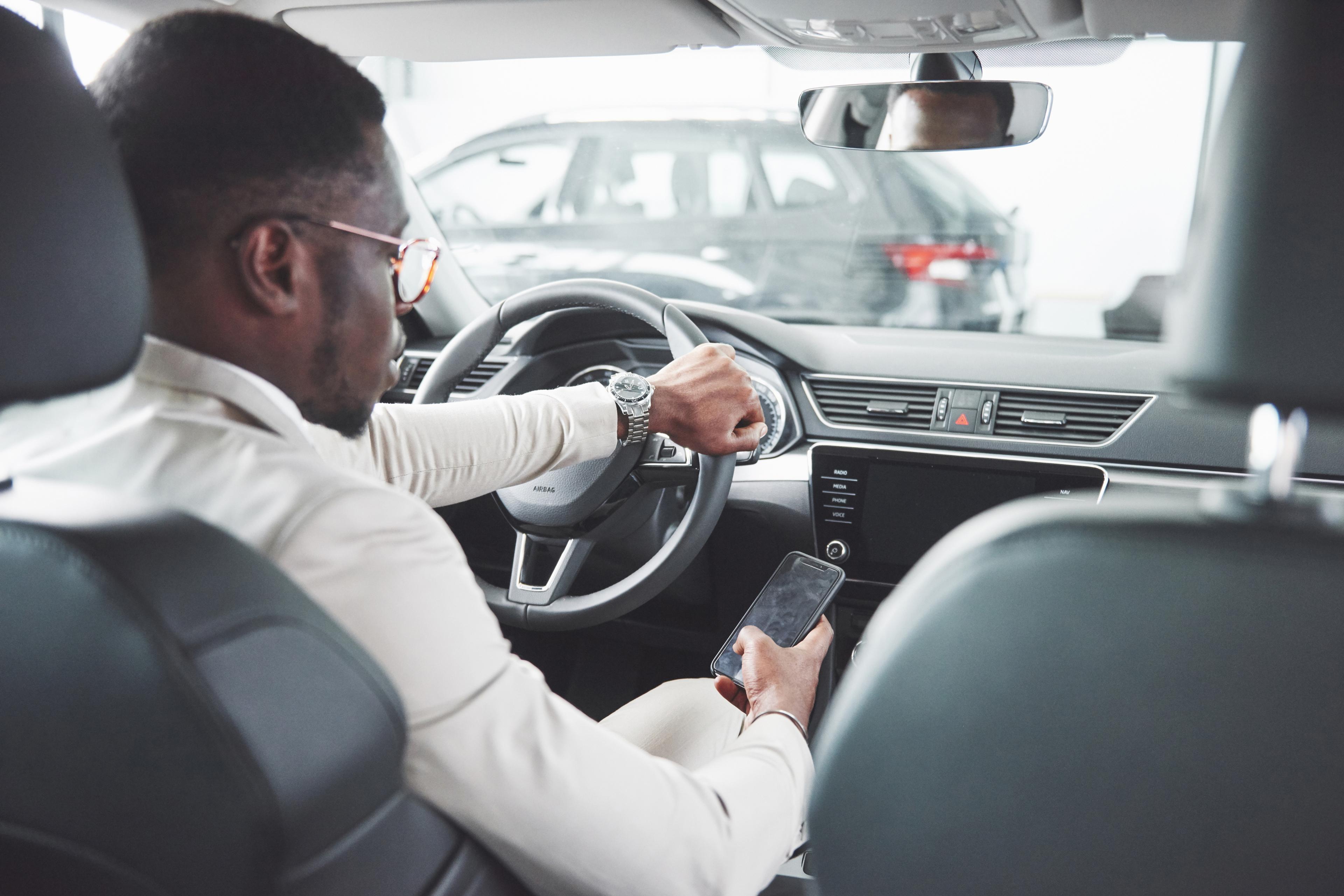 Fleet manager preparing with Sigma VTC